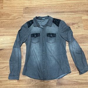 Charolotte Russe- Women's Grey and Black Button Down Shirt -Size S